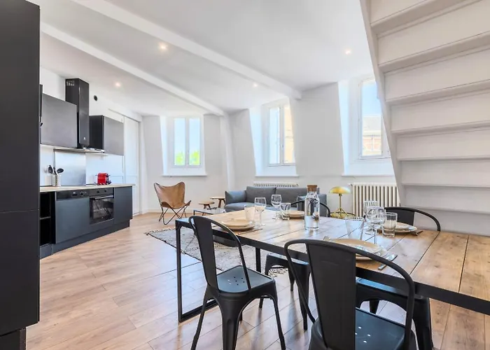 Duplex 2 Bedrooms 2 Bath